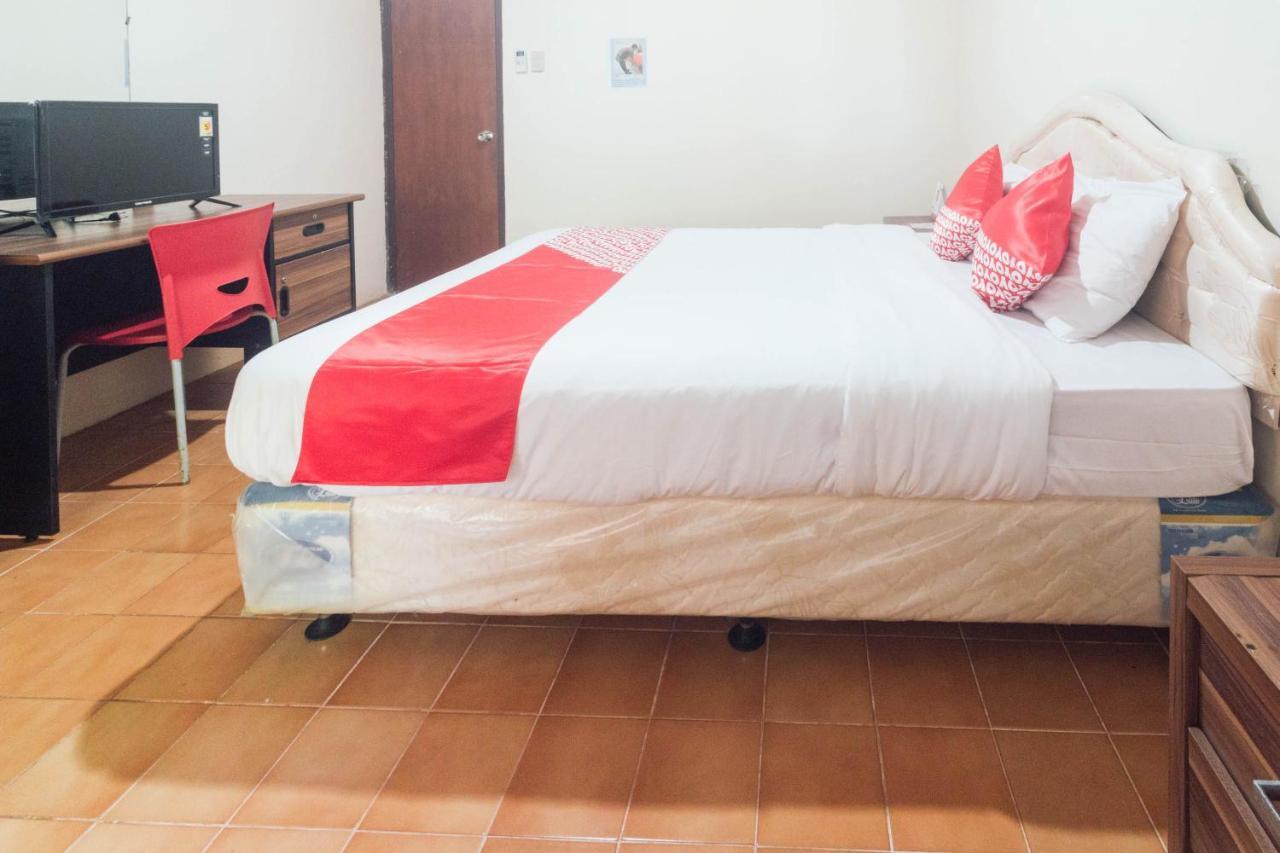 Oyo 1688 Collin Beach Hotel Ambon Zewnętrze zdjęcie